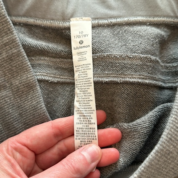 Lululemon joggers - Picture 2 of 7